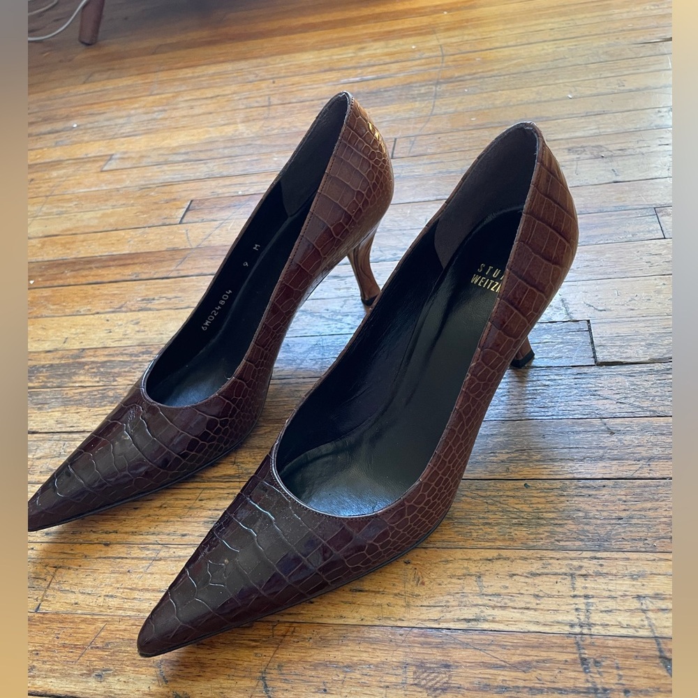 Beautiful Stuart Weitzman Dark Brown Leather Heels Size 9